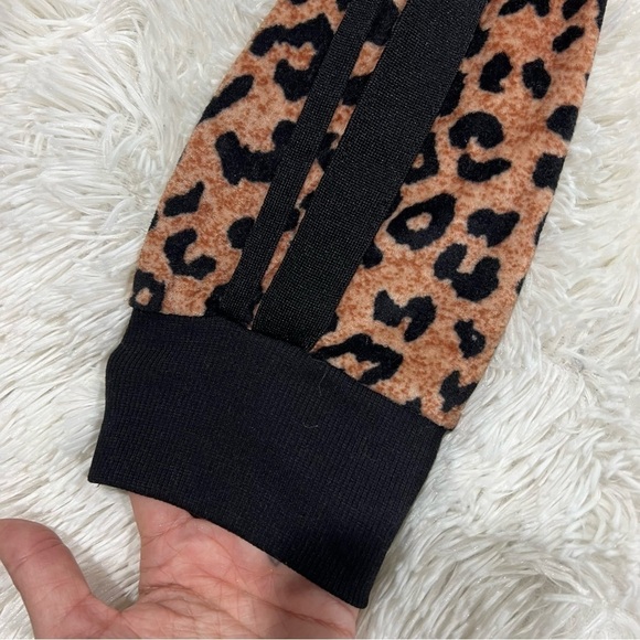 DKNY Leopard SUPER SOFT fleece hooded pullover size large - Picture 7 of 11